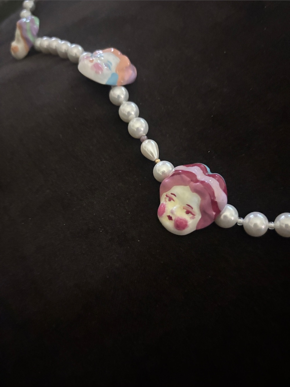 Unlogical Poem Doll Face Handmade White Pearl Necklace